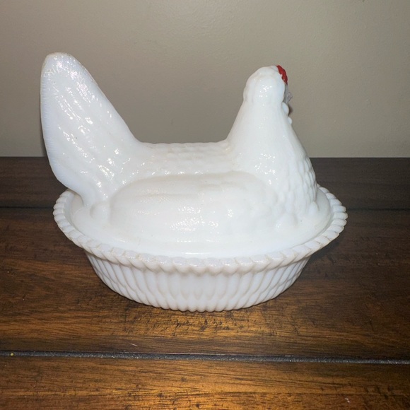 Vintage Kemple White Milk Glass Hen Chicken on Nest Covered Dish Farmhouse Decor - Picture 3 of 14